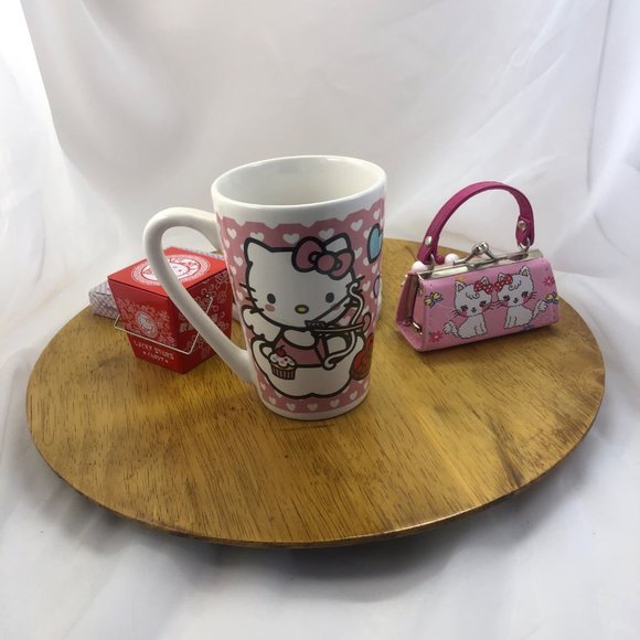 Lot of “Hello Kitty” Items - Picture 3 of 9